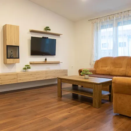 Apartament Jaklin *